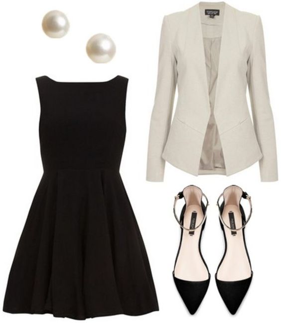 Weißer Mantel und Schwarzes Kleid