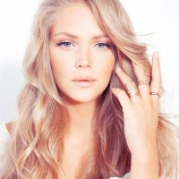 Long Wavy Hairstyle