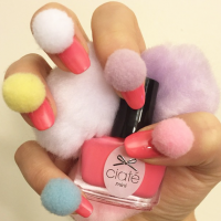 Pom – Pom Nail Design