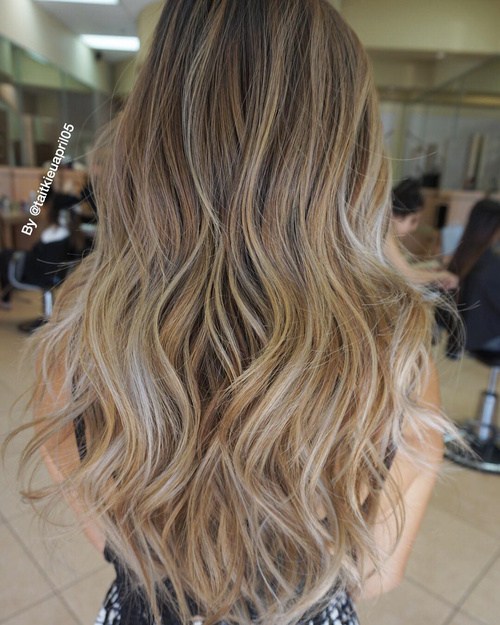 Sliver e Marrom Ondas - 20 Melhores Cores De Cabelo Para O Inverno De 2017