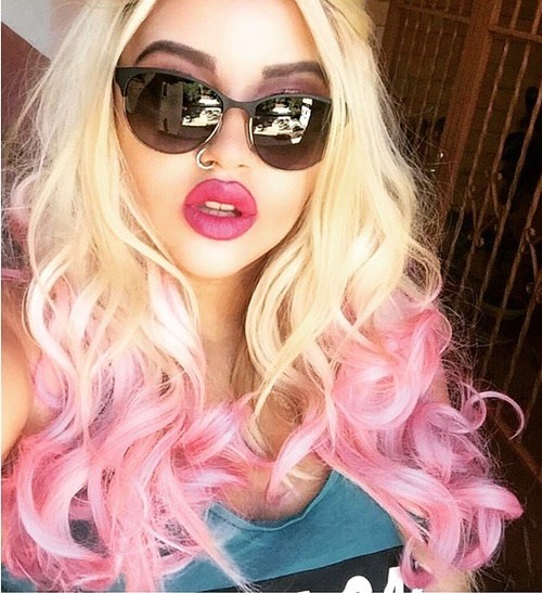 Blonde And Pink Hairstyle With Center Part Pretty Designs Blonde And Pink Hairstyle With Center Part
