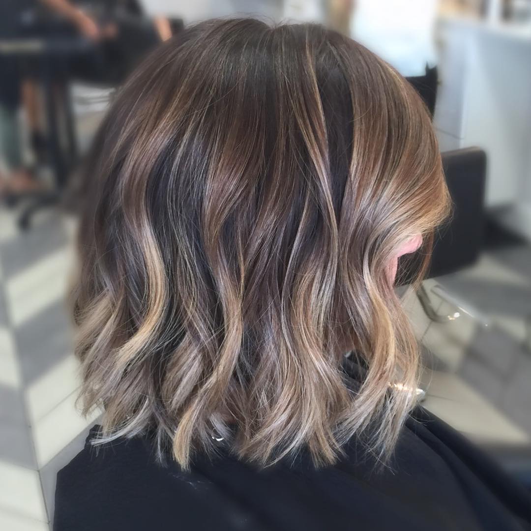 Subtle Highlighted Waves