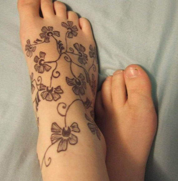 30 Cute Foot Tattoo Ideas for Girls - Pretty Designs