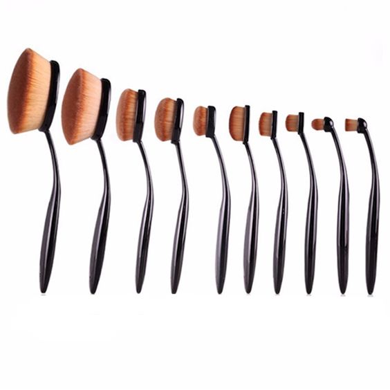 7 Reasons to Buy Oval Makeup Brushes