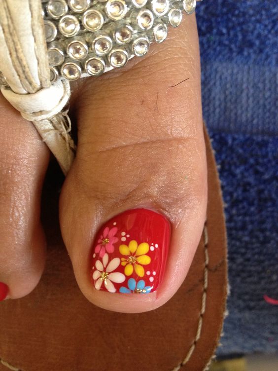 Floral Toe Nails via