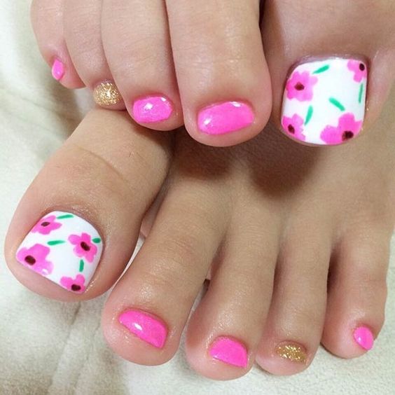 Pink Floral Toe Nails for Summer via