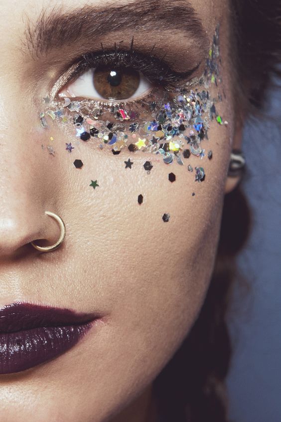 How to Wear Glitter From Head to Toe