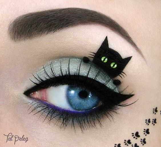cat-eye-makeup via