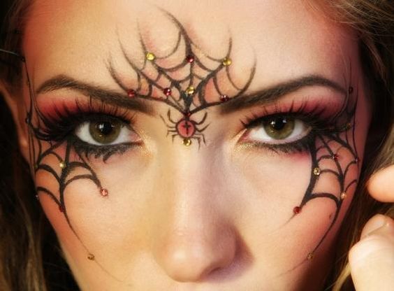 cobweb-eye-makeup via