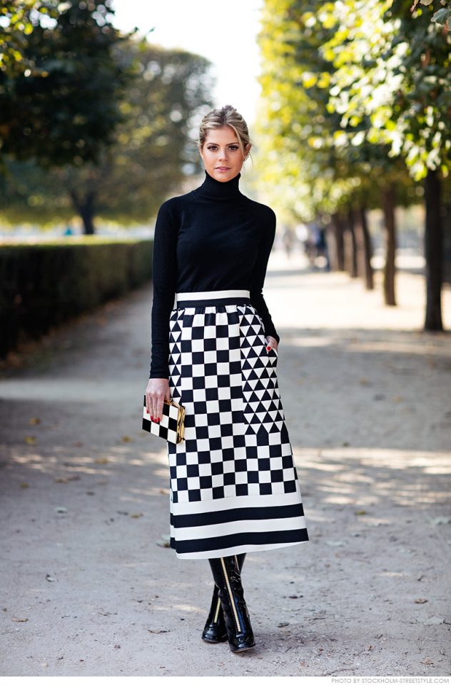 black-turtleneck-and-long-skirt via