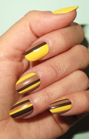 mustard-and-brown-nails via