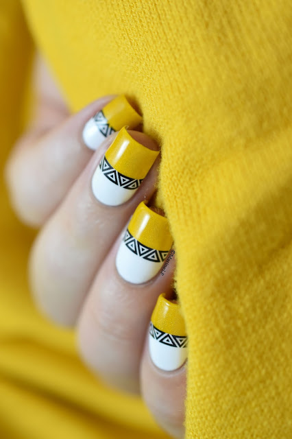mustard-and-white-nails via