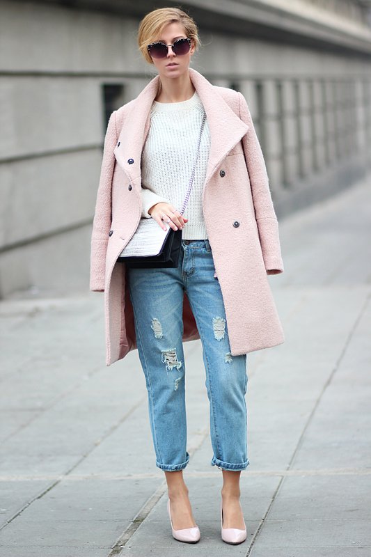 pale-pink-coat-white-sweater-and-ripped-jeans via