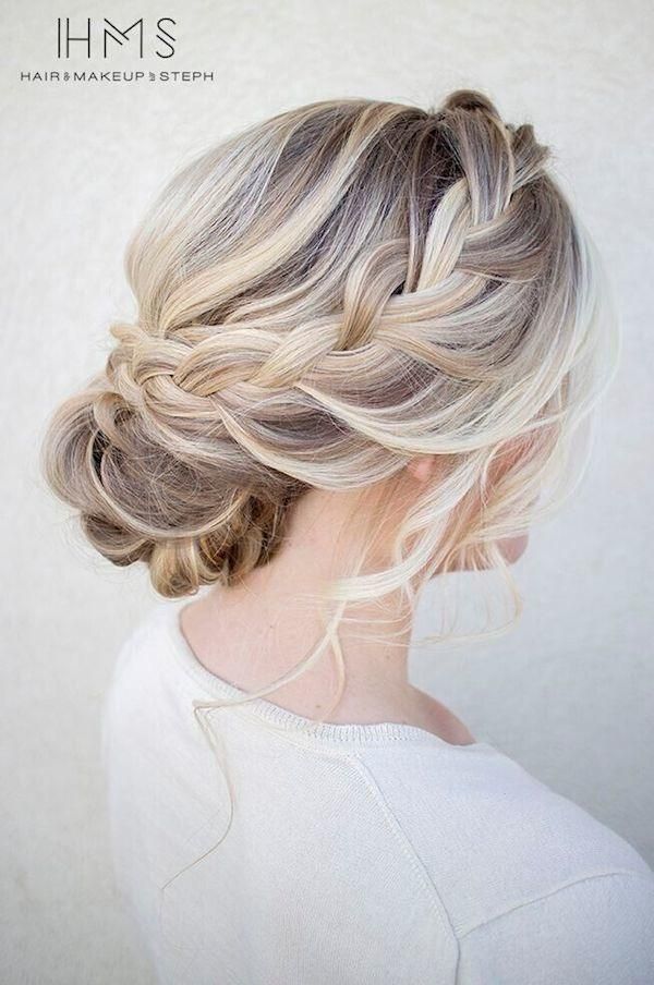 21 Glamorous Wedding Updos