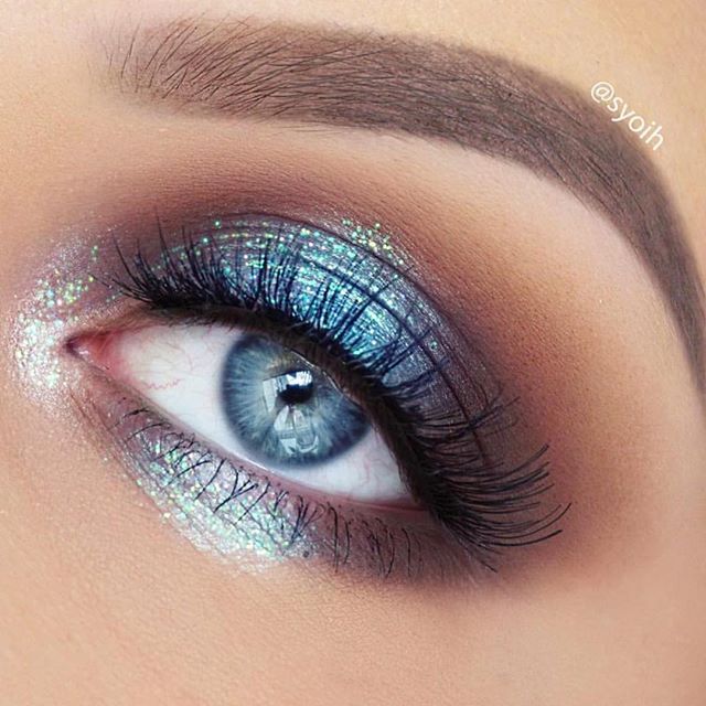A Collection of 40 Best Glitter Makeup Tutorials and Ideas 