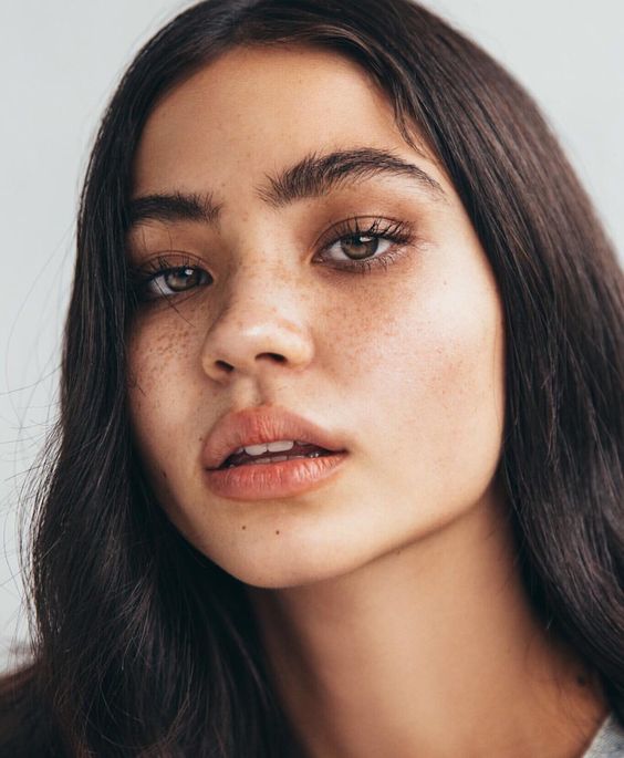 10 Stunning Natural Makeup Looks 10 Stunning Natural Makeup Looks
