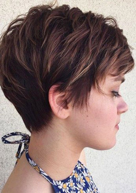 20 Chic Short Hairstyles for Women 