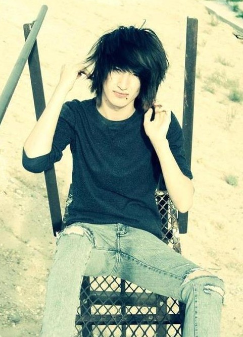 Scene Emo Hairstyles for Boys