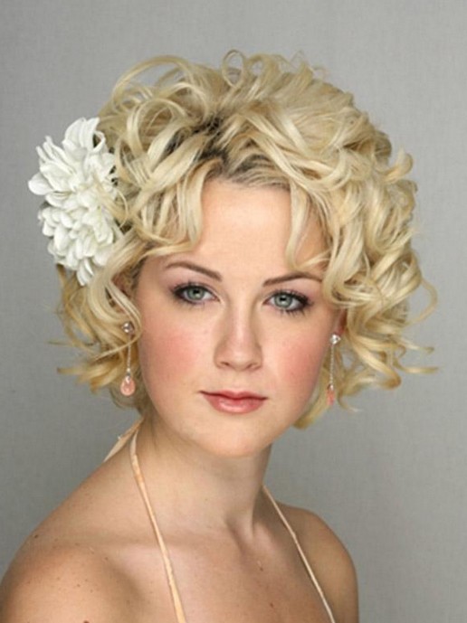 Short Blonde Curly Wedding Hairstyle with Flower