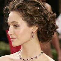 2014 Hairstyles: Messy Updo