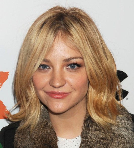 Abby Elliott Medium Layered Cut