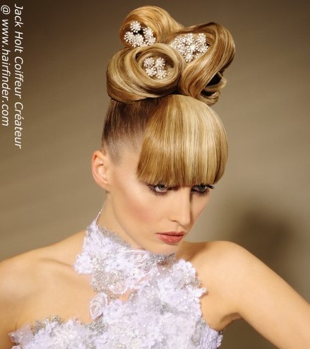 10 Admirable Up-do Hairstyles for Gorgeous Brides - Pretty Designs