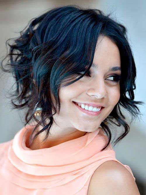 13 Delicate Short Wavy Hairstyles For 2024 Pretty Designs