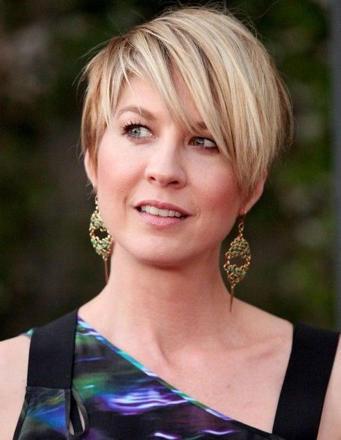 10+ Best Short Haircuts with Bangs Ideas - Pretty Designs