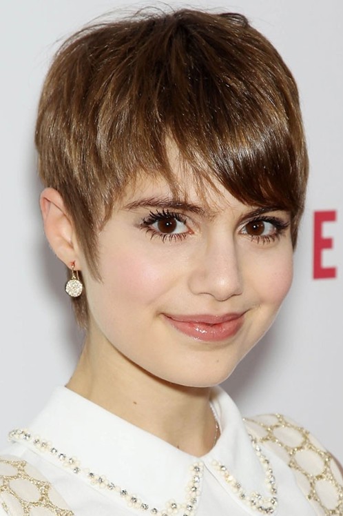 Chic Short Pixie Cut with Bangs for Young Ladies