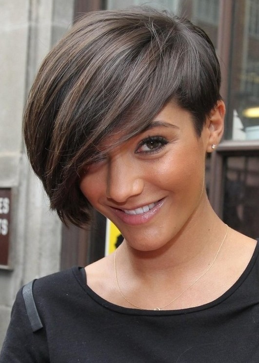 Emo Hairstyle 2014: Chic Short Hairstyle with Bangs for Thick Hair