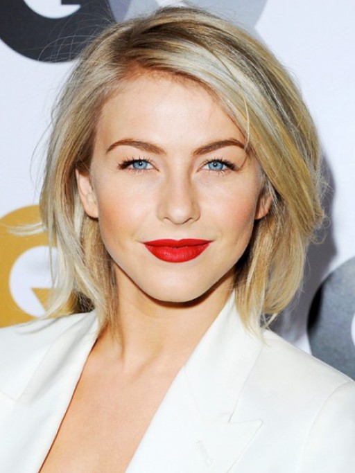 Hairstyles for 2014: Easy Daily Short Straight Hairstyle from Julianne Hough