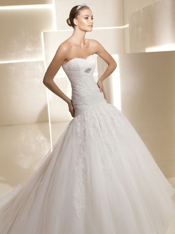 La Sposa Strapless Ruffled Wedding Dress