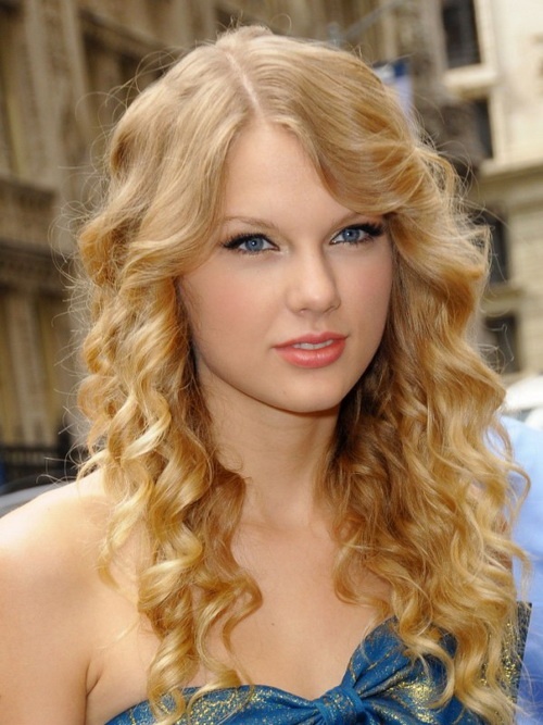 Long Blond Curly Hairstyle