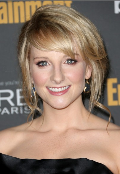 Melissa Rauch Bobby Pinned updo