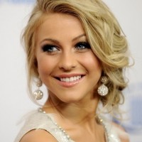 Prom Hairstyle Ideas for 2014 - Loose Messy Updo for Prom