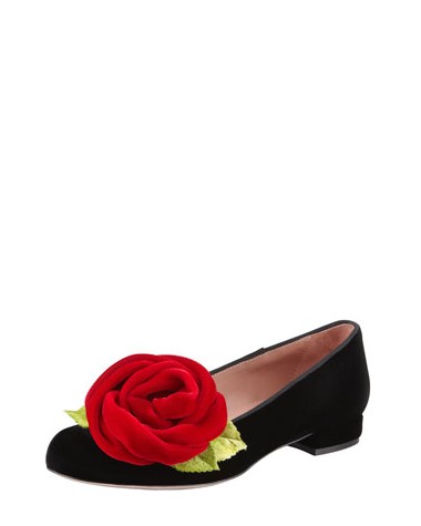 Side View of the RED Valention Velvet Rose Smoking Slipper,Black