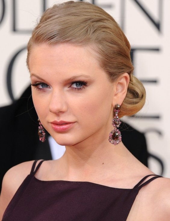 Taylor Swift Hair - Sleek Up-do Hairstyle