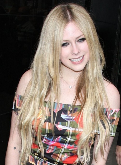 2014 Avril Lavigne Hairstyles: Easy Long Hair