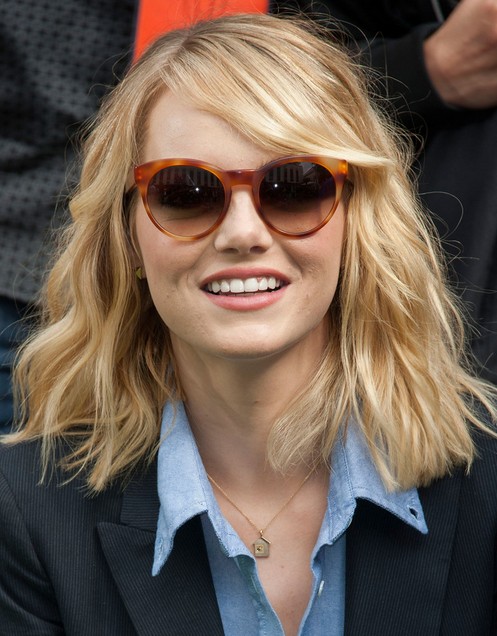2014 Emma Stone Hairstyles: Blunt Layered Hairstyles for Medium Hair