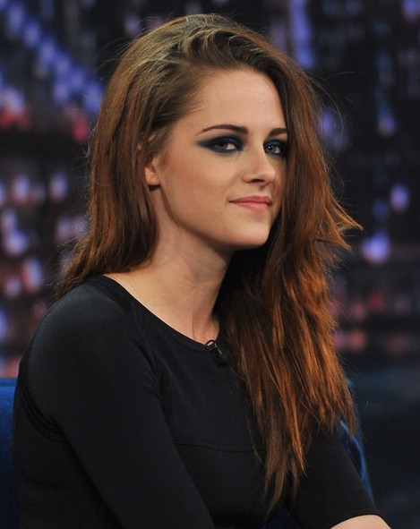 2014 Kristen Stewart Hairstyles: Lovely layers for Long Hair