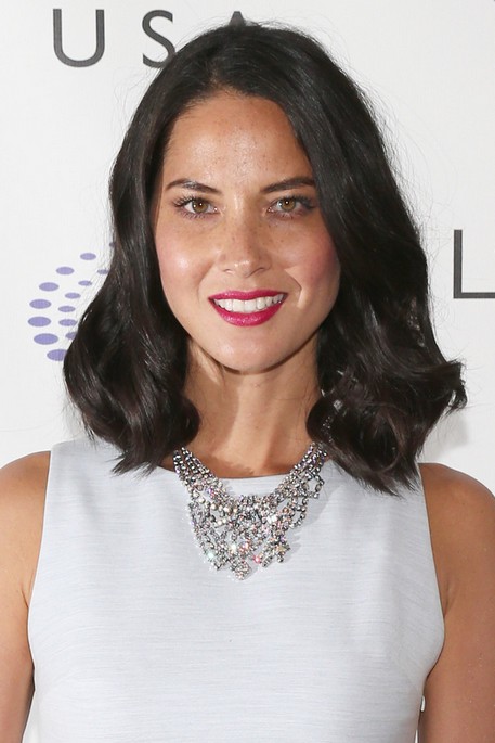 2014 Olivia Munn Hair style: Medium Curly Hair cut