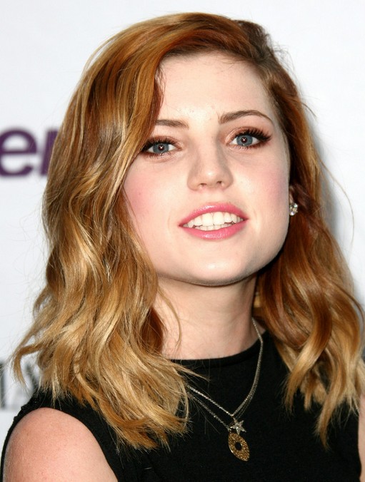 2014 Sydney Sierota Medium Hairstyles: Wavy and Layered Hair