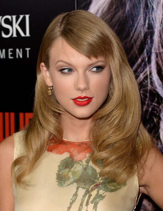 2014 Taylor Swift Long Hairstyles: Long Hair for Short Bangs