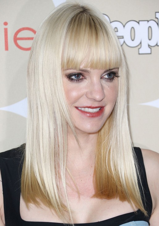 Anna Faris Long Hairstyles 2014: Blunt Straight Hairstyle
