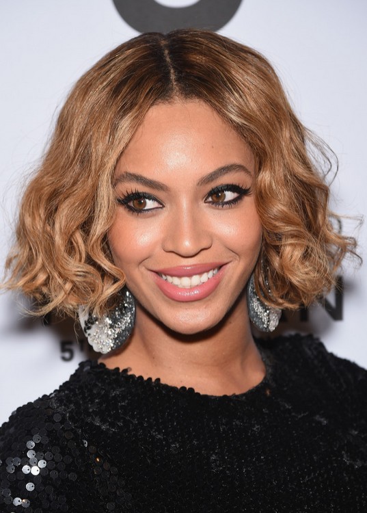 Beyonce Knowles African American Curled Out Bob