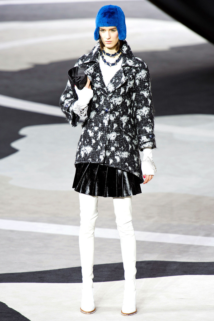 CHANEL FALL 2013 RTW MARTE MEI VAN HAASTER