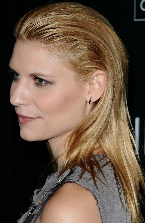 Claire Danes Hairstyles: Sleek Straight Haircut