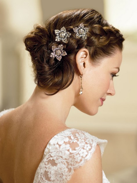 Elegant Wedding Updo Hairstyle with Flowery Clips