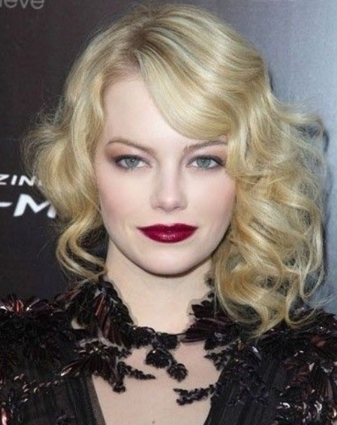 Emma Stone Hairstyles: Retro-chic Blonde Curls