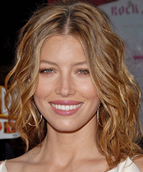 Jessica Biel Medium Length Hairstyle: Haircut with Curly Locks